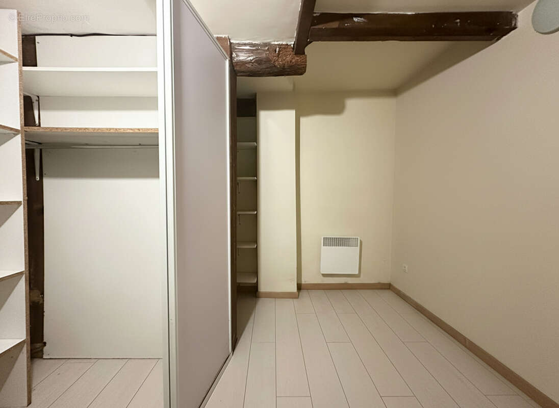 Appartement à MARSEILLE-5E