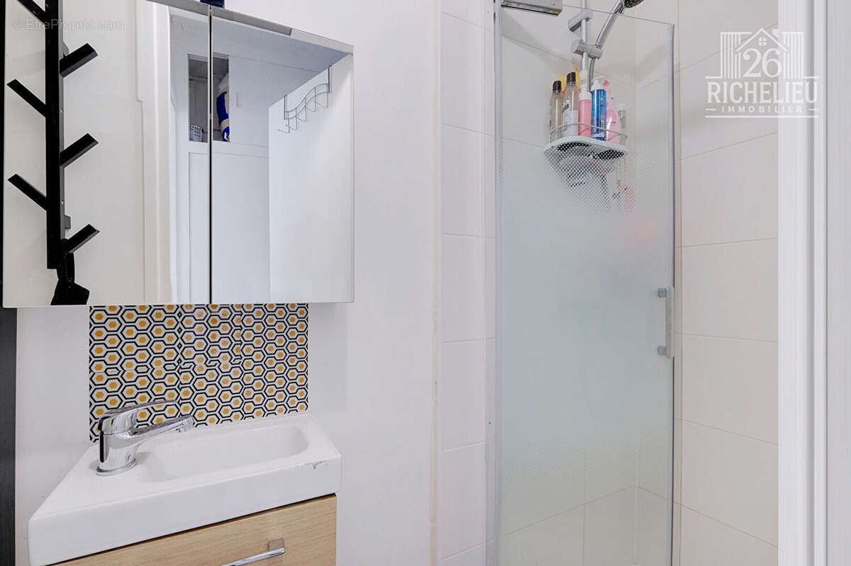 Appartement à PARIS-20E