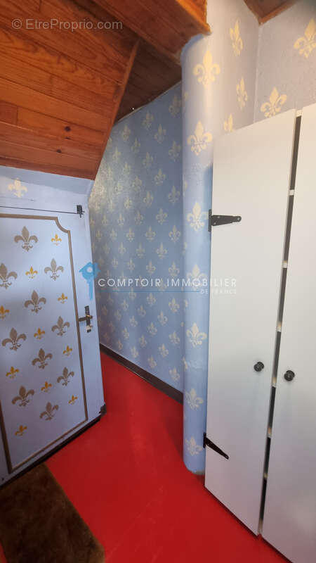 Dépt. 43 - A VENDRE à PRADELLES - Maison mitoyenne de Village de 72 m2. BAISSE DE PRIX - photo 5