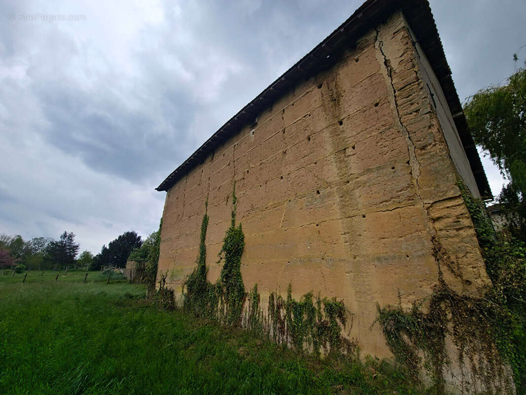 Autre à EYZIN-PINET