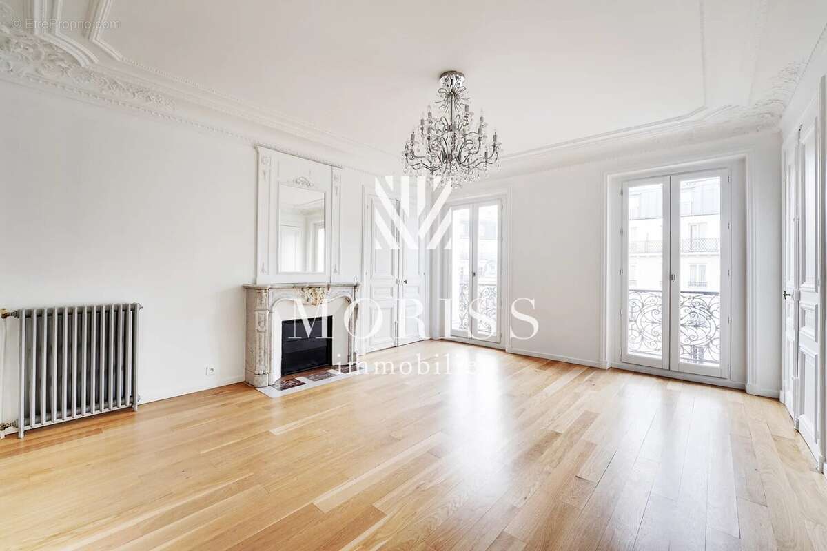 Appartement à PARIS-11E