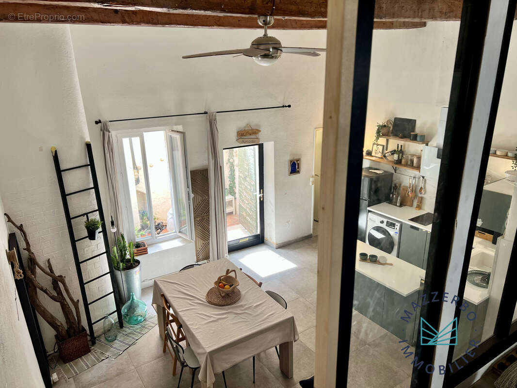 Appartement à MARSEILLE-6E