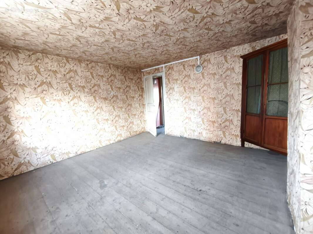 chambre 2 - Maison à MONTIGNY-EN-GOHELLE