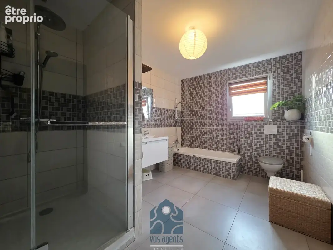 Maison de plain pied 5 pièces avec garage, jardin, terrasse et pergola - photo 9