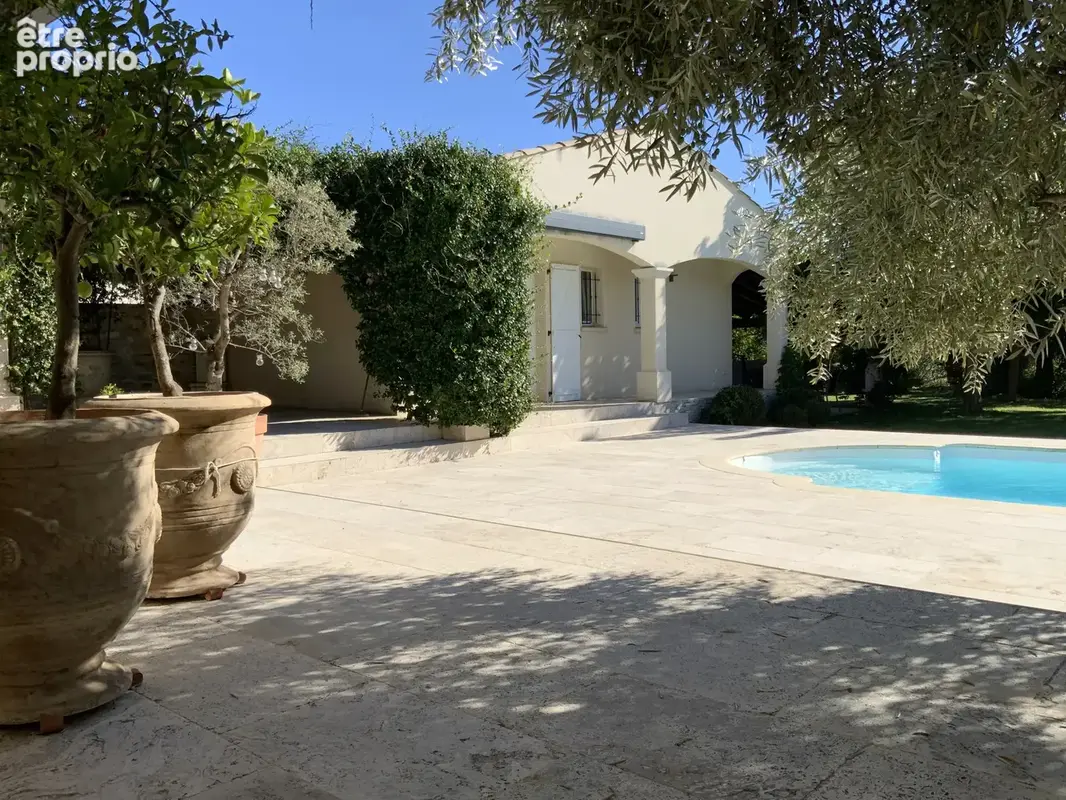 Propriété de plain pied, terrain arboré avec piscine à quelques minutes d'Uzès. - photo 21
