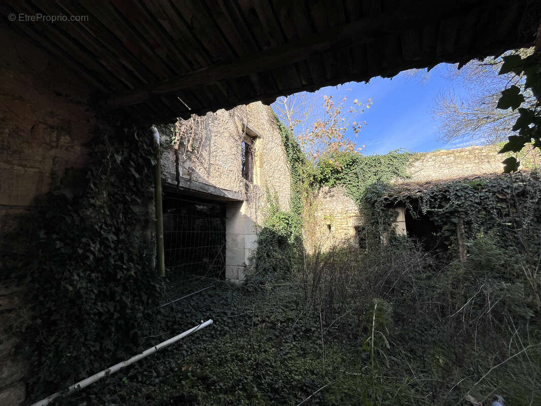 Maison à SAINT-SIGISMOND-DE-CLERMONT