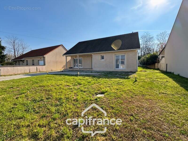 Maison à OUROUX-SUR-SAONE