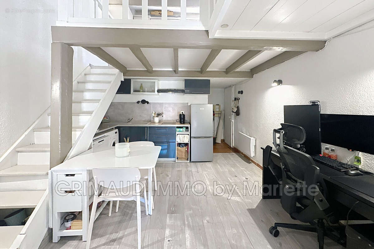 Appartement à GASSIN