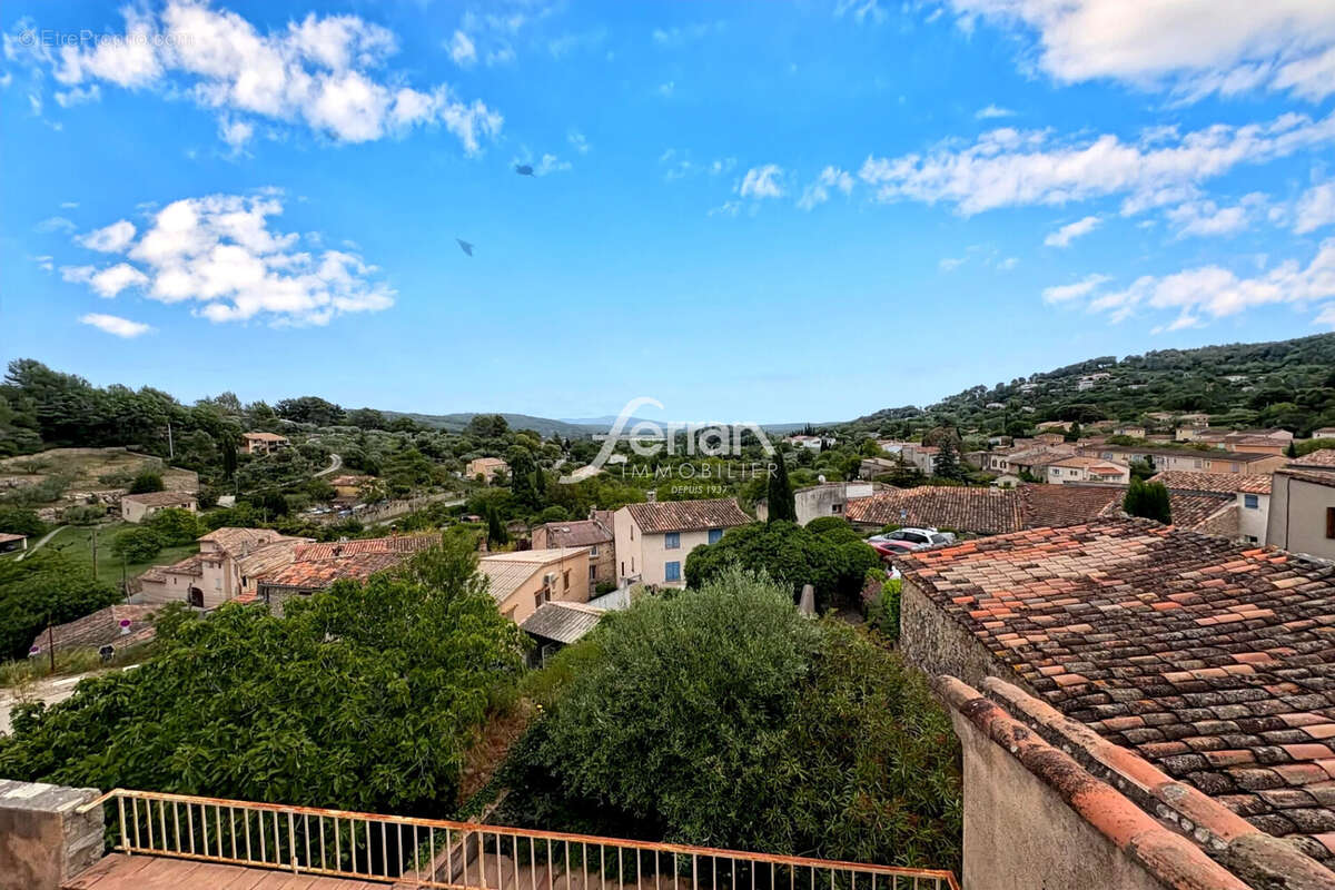 Appartement à FIGANIERES