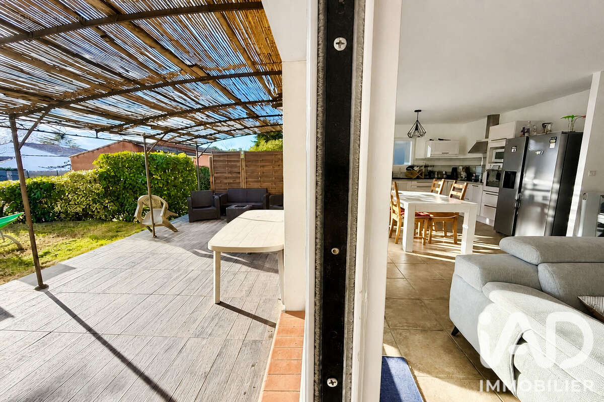 Maison 151 m² à Montfrin  - photo 3