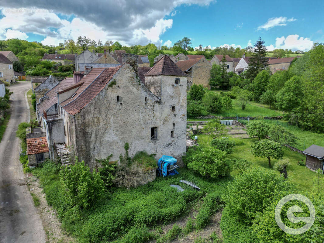 Maison à FONTENAY-PRES-VEZELAY