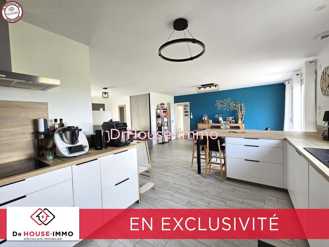 Maison à SAINTE-NEOMAYE