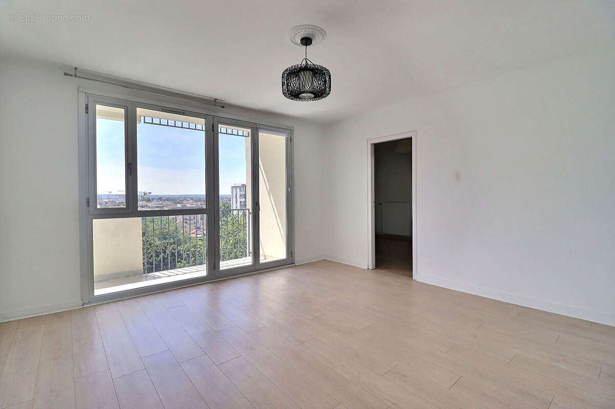 Appartement Colombes 3 pièce(s) 64 m2 - photo 2