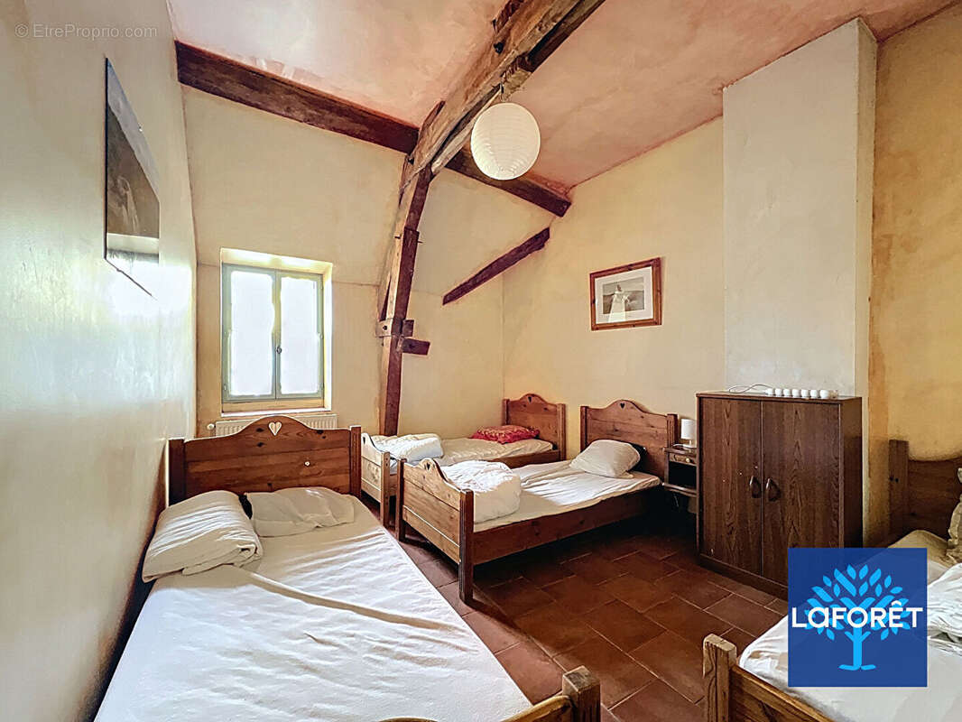 Maison à SAINT-MARTIN-EN-BIERE