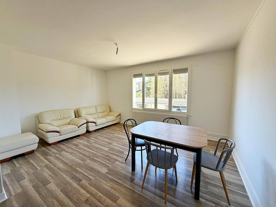 Appartement à NANTERRE