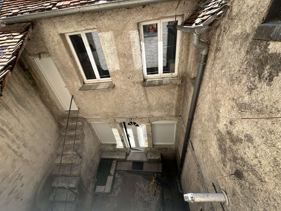 Appartement à rénover   Centre-ville de Besançon - photo 8
