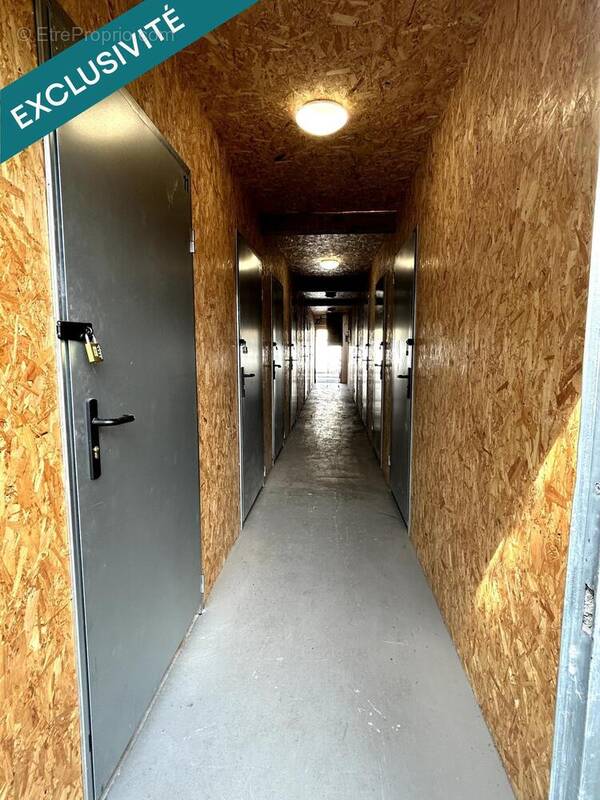 Photo 1 - Commerce à SAINT-JEAN-LA-POTERIE