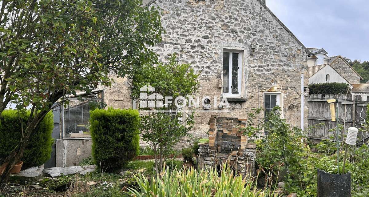 Maison à NEUVILLE-SUR-OISE