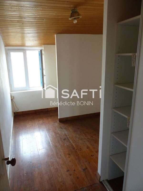 Photo 9 - Maison à CHAILLEVETTE