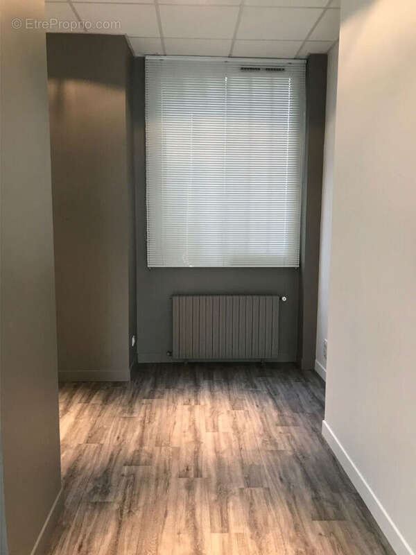 Local commercial 45 M2 - photo 5