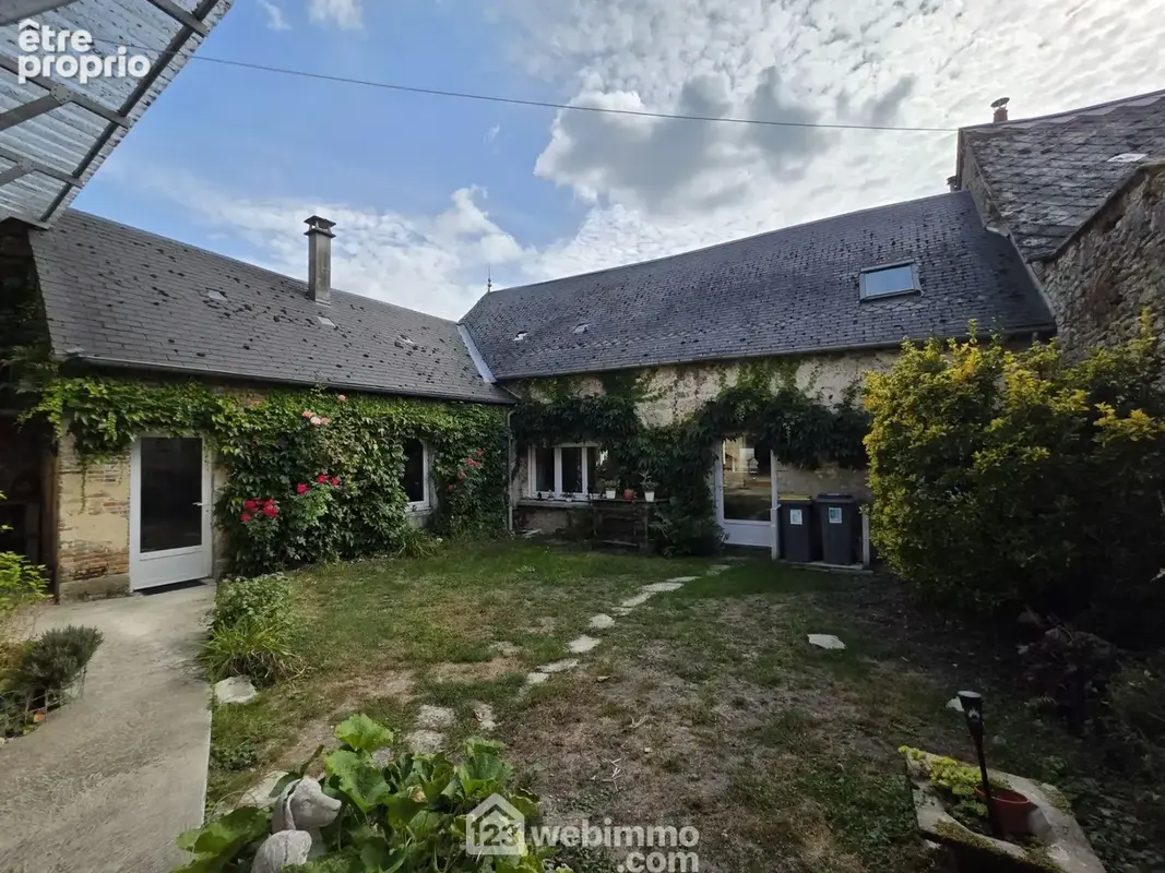 Un ensemble immobilier au charme authentique, composé de deux habitations - Maison à SAINT-THOMAS