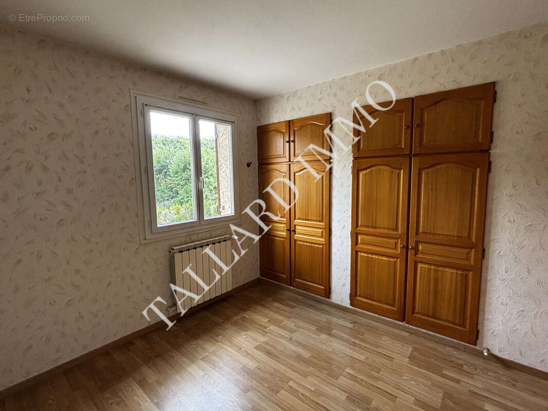 Tallard centre, villa de plain pied sur sous sol complet, terrain 933 m2 - photo 17