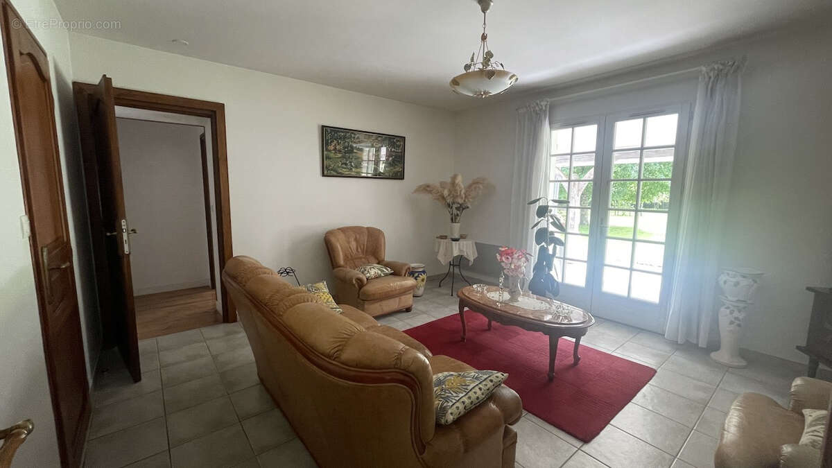 Maison à LANDIRAS