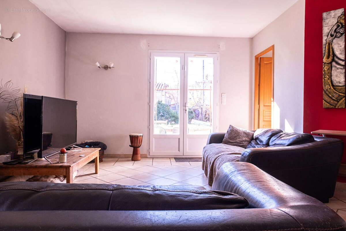 Maison à SAINTE-ANASTASIE-SUR-ISSOLE