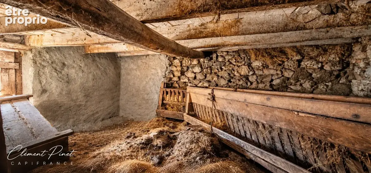 Ancienne ferme à rénover avec dépendance – terrain de 1 895 M² – CHORGES - photo 13