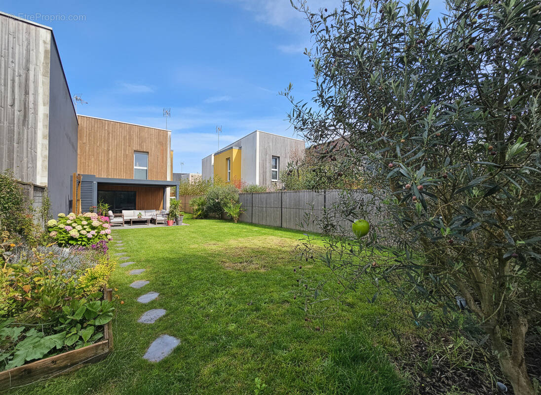 Maison à BOUGUENAIS