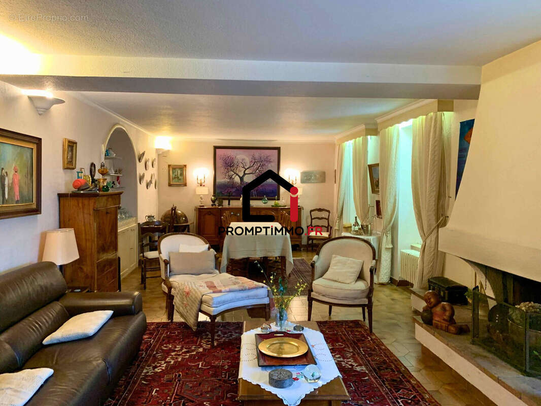 Maison à SAINTE-COLOMBE-SUR-GAND