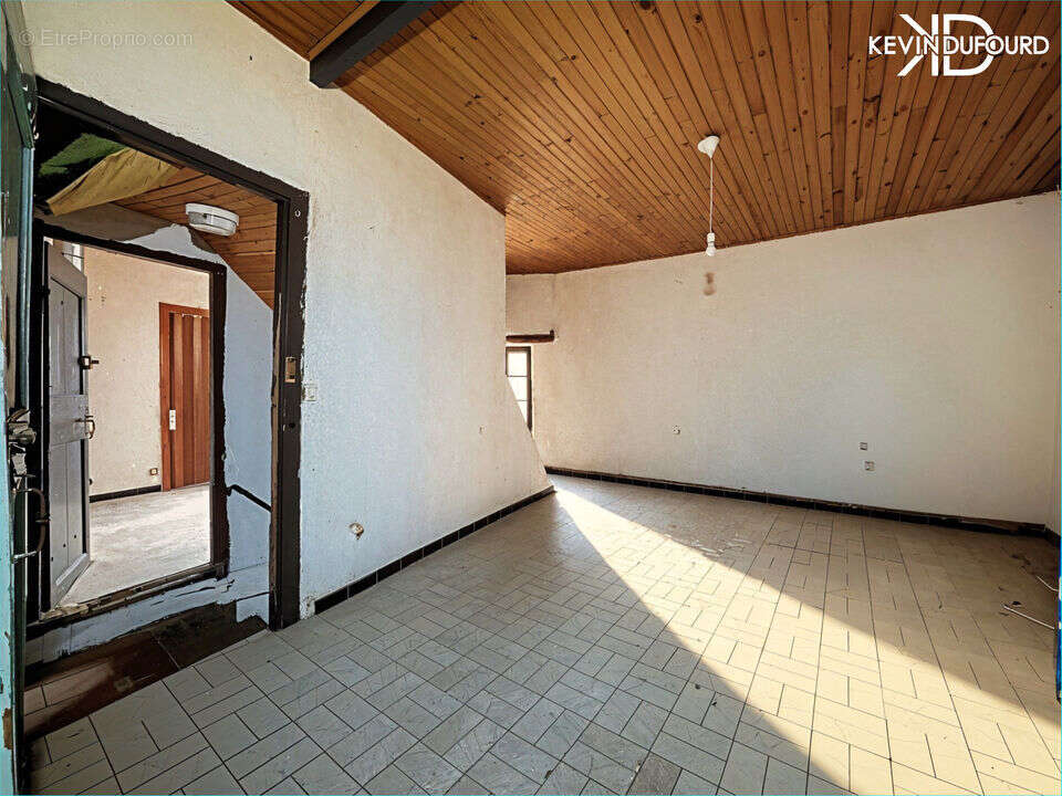 Appartement à VALLON-PONT-D'ARC
