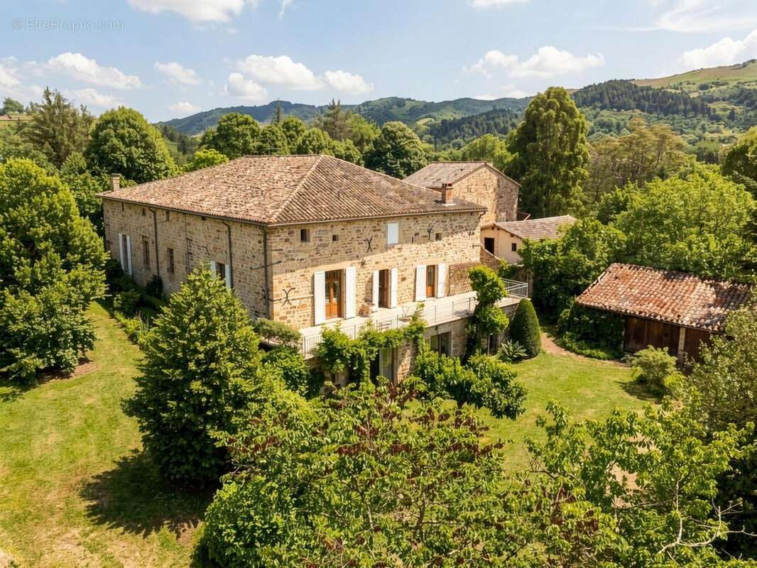   - Maison à JAUJAC
