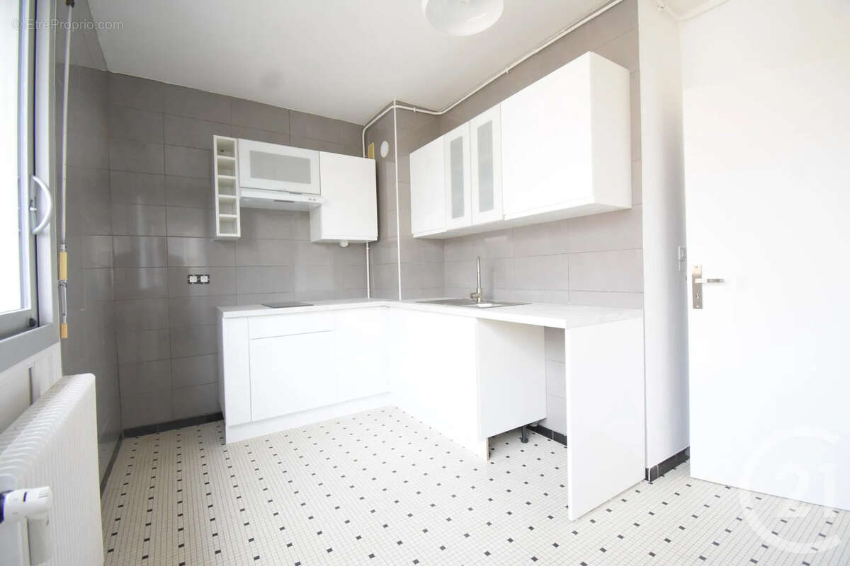 Appartement 68 m² à Vichy  - photo 4