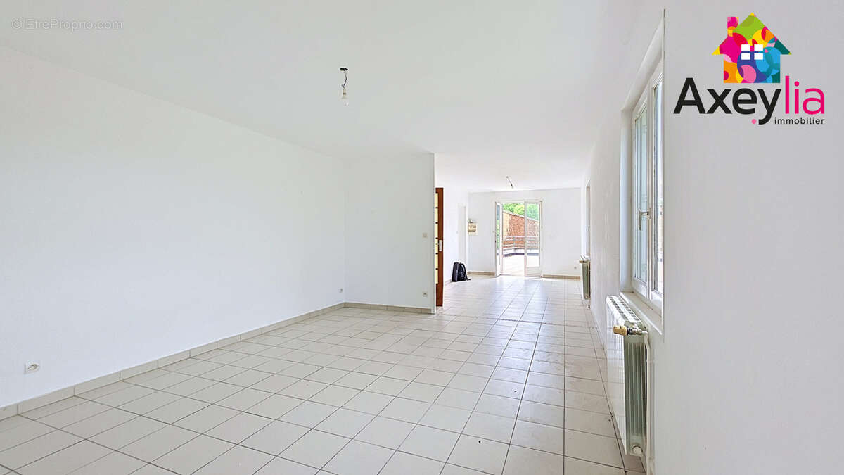 Appartement à SAINTE-COLOMBE-SUR-GAND