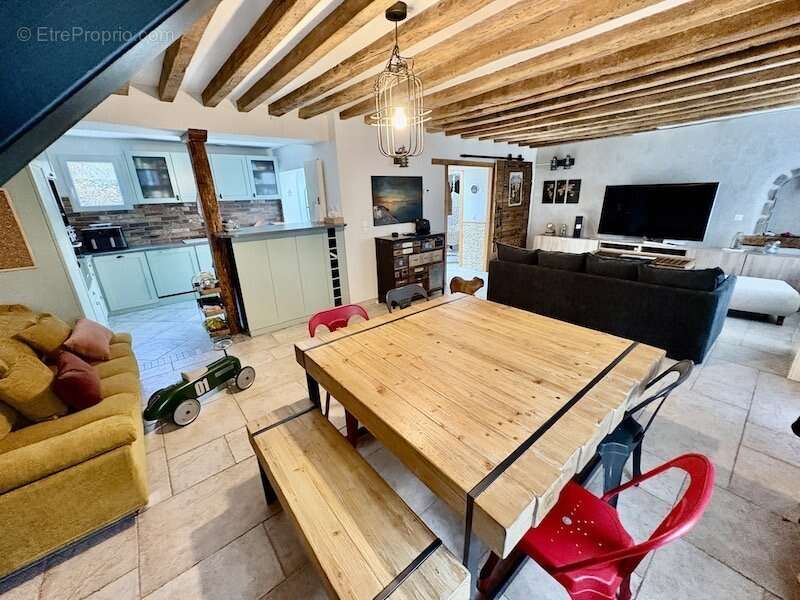 Maison à CHATEAUFORT