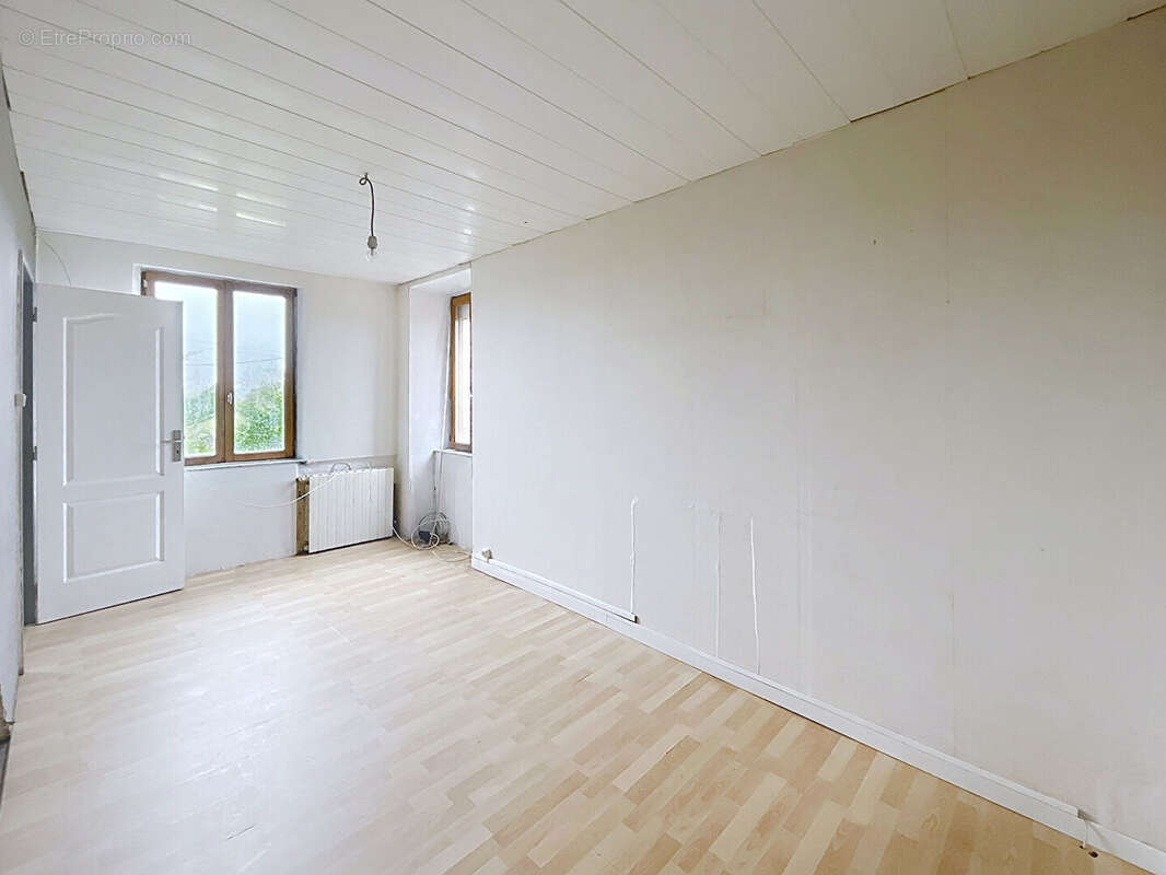 Maison à SAINT-GERMAIN-D&#039;ELLE