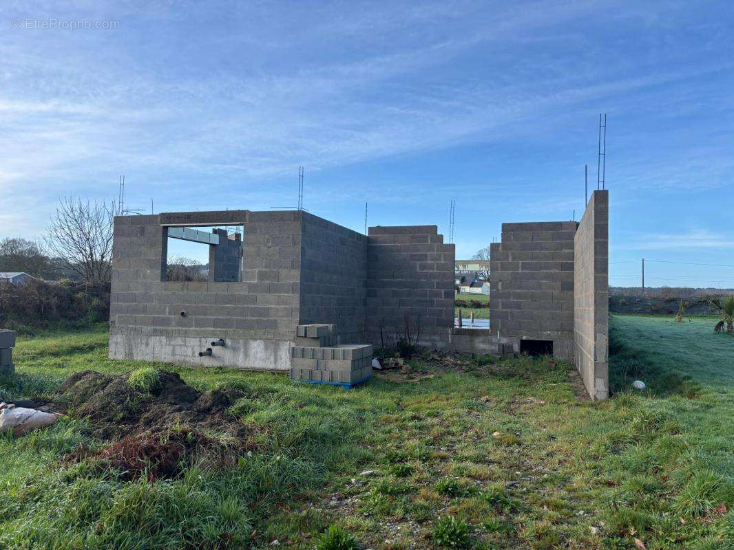 Maison à SAINT-JEAN-LA-POTERIE