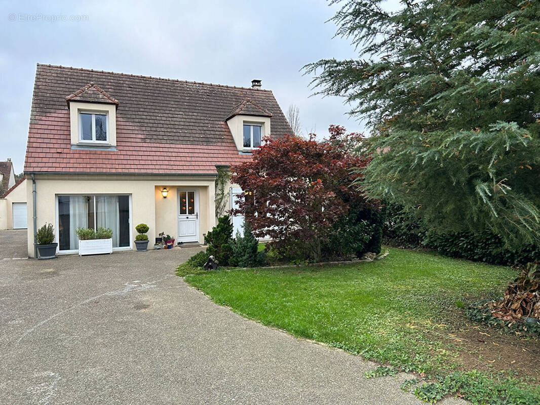 Maison à BOURRON-MARLOTTE