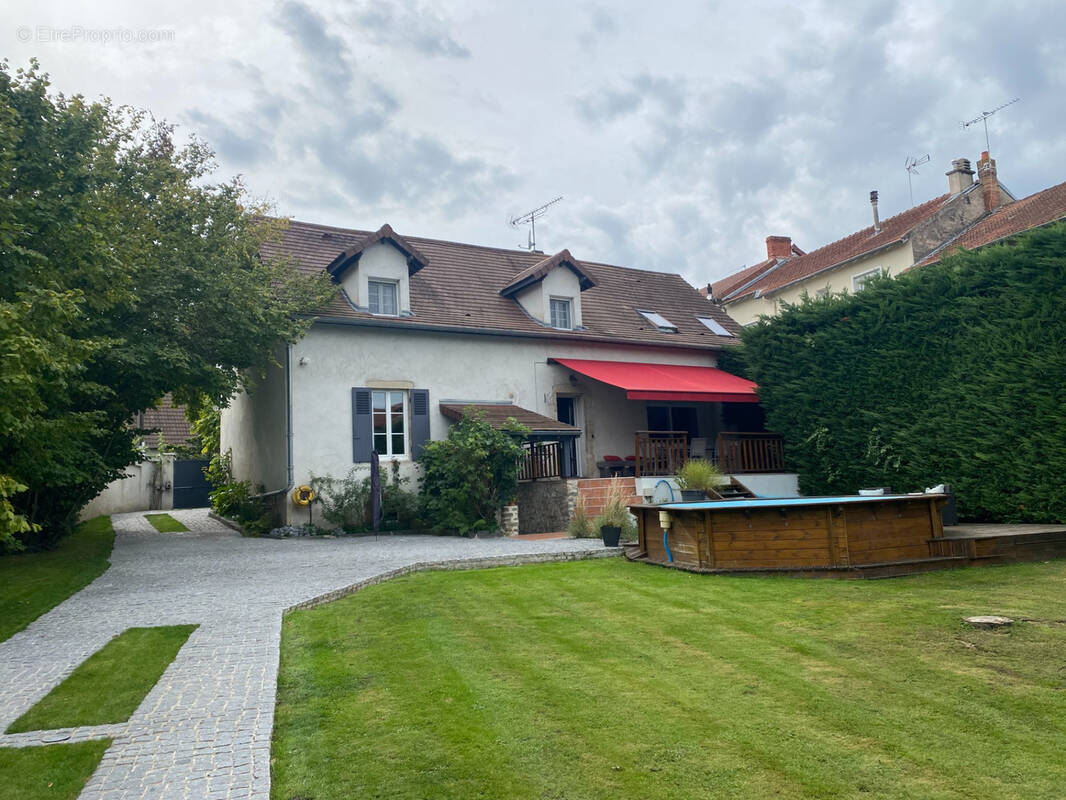 Maison à BELLERIVE-SUR-ALLIER