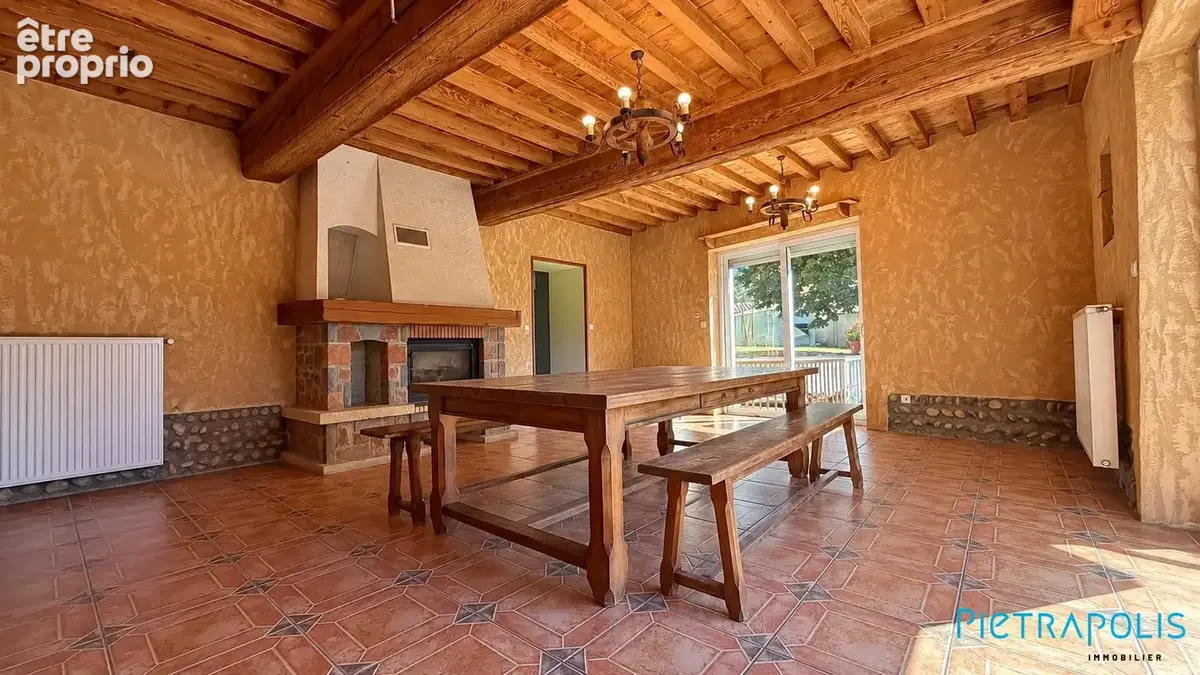 Maison 9 pièces 210 m² à vendre à Genay (69730) - photo 5