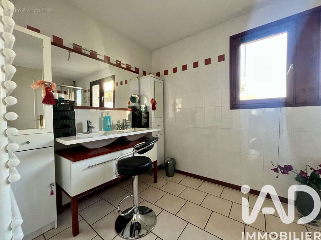 Photo 7 - Maison à MONTCEAU-LES-MINES