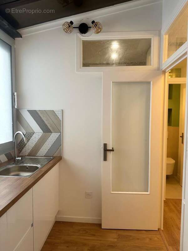 Cuisine toute équipée  - Appartement à NICE