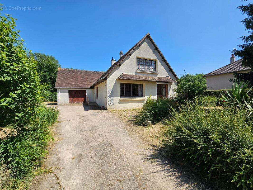 Maison à MAROLLES-LES-BRAULTS