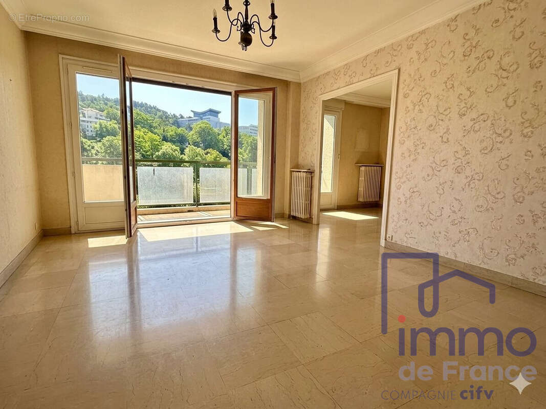 Appartement 91 m² à Saint-Etienne  - photo 3