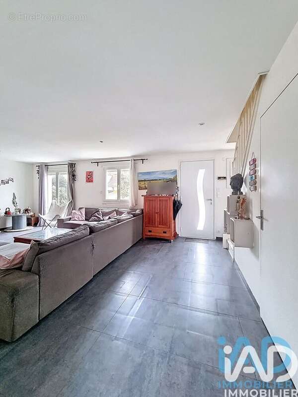 Photo 2 - Maison à BRIE-COMTE-ROBERT