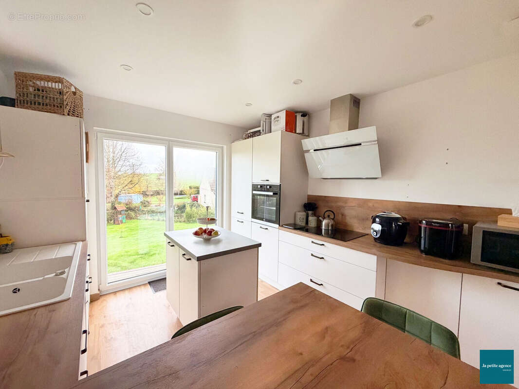 Maison à LES MOUTIERS-EN-CINGLAIS