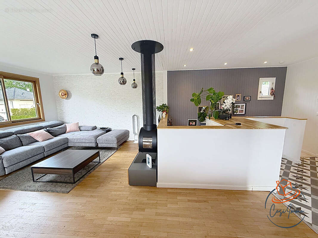 Maison à PREVESSIN-MOENS