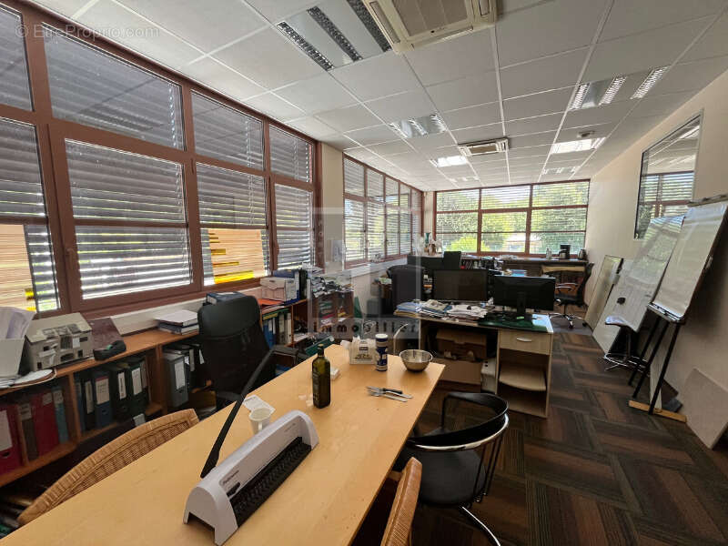 locaux d'activité et bureaux - photo 3
