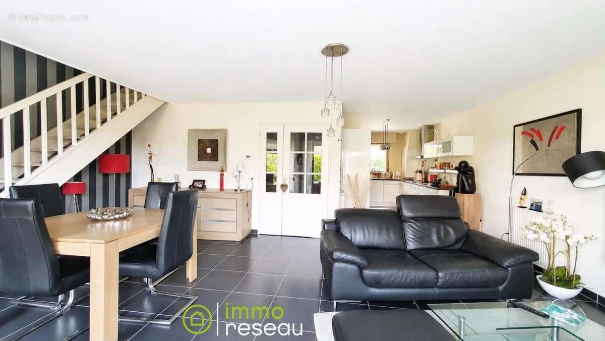 Maison 84 m² à Erquinghem-Lys  - photo 5